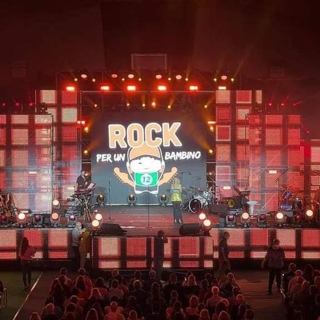 Posti in piedi al Pala Cesaroni di Genzano: grande successo per il ritorno di Rock per un Bambino 12